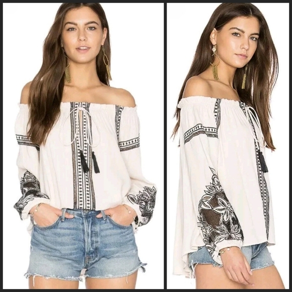 ASTR Off-White Off The Shoulder "Jessa" Boho Peasant Top - Picture 1 of 10